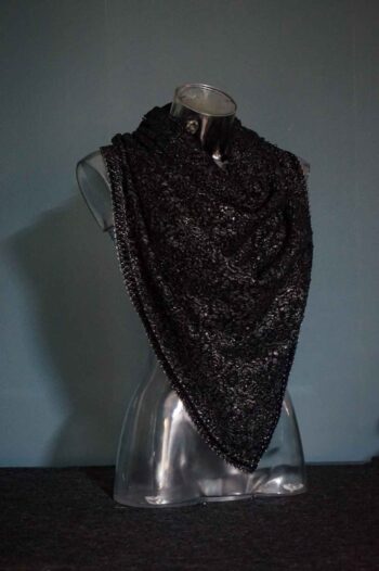 Sjaal Nova Zwarte stof glinsterend glitter elegant matzwart Goudenlaantje 1