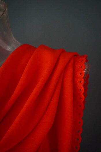 Sjaal Rood-Oranje Stof rood oranje afgewerkt subtiele rood oranje band Goudenlaantje